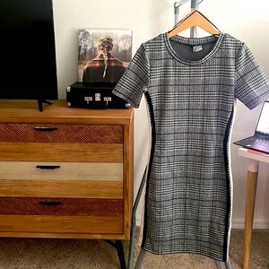 H&M Houndstooth DRESS